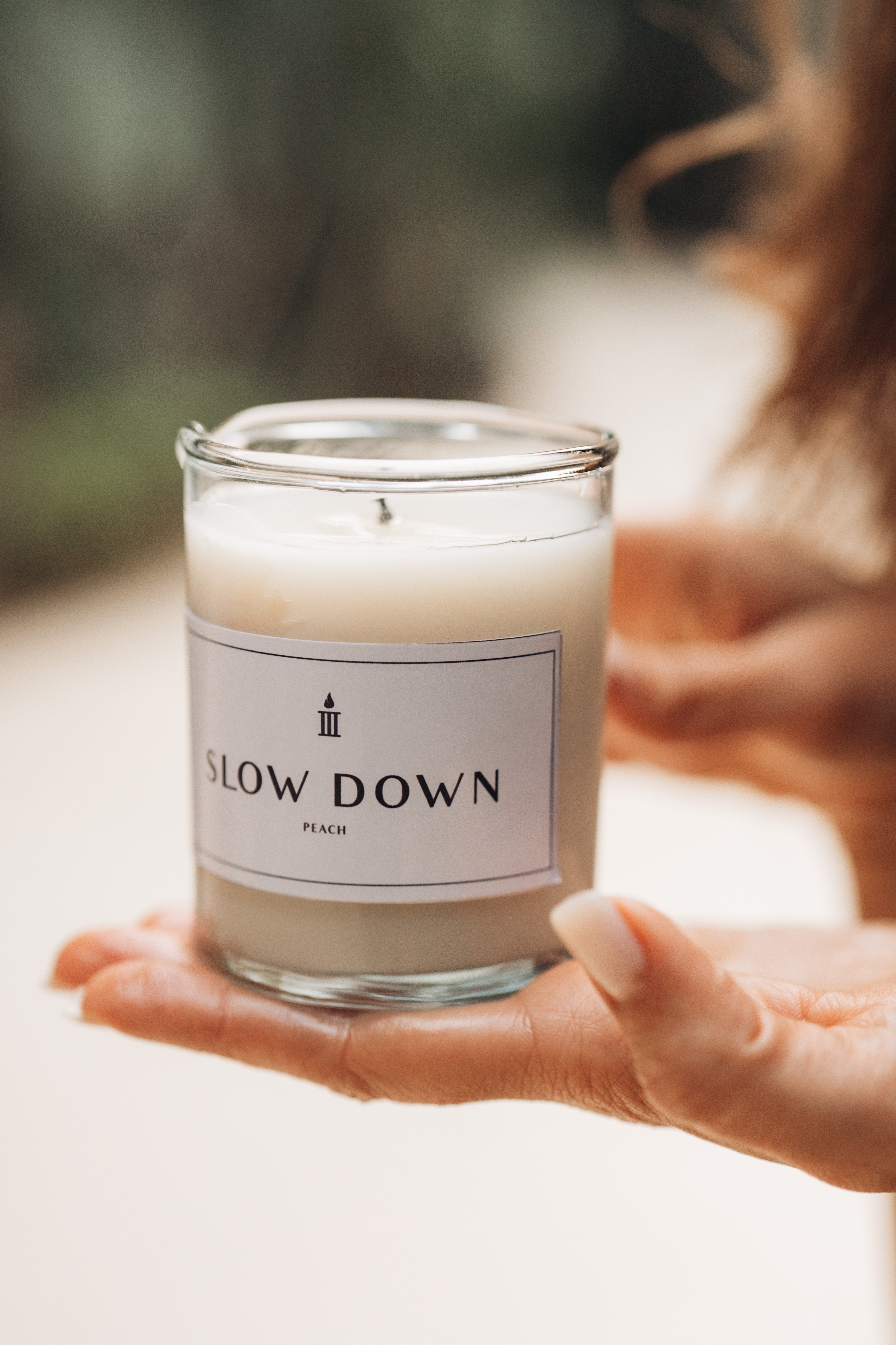 SLOW DOWN Body Serum Candle (Peach)